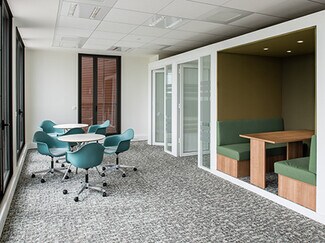 Plus de détails pour 14 Avenue De L'Europe, Montévrain - Coworking à louer