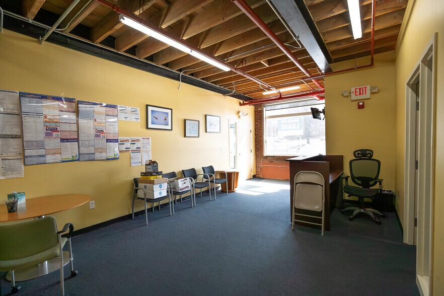 40 Spruce St, Leominster, MA à louer - Photo intérieure – Image 2 sur 23
