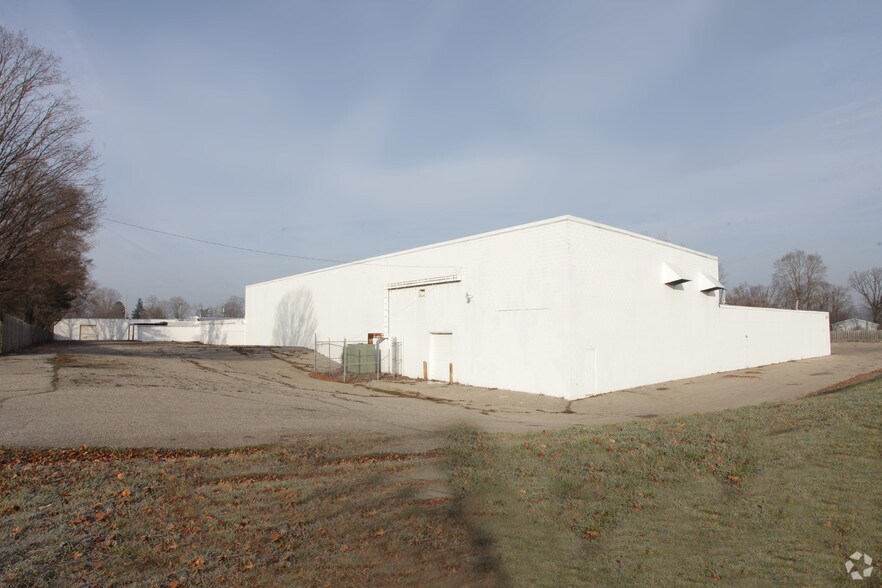 460 E Main St, Saranac, MI à louer - Photo de l’immeuble – Image 2 sur 8