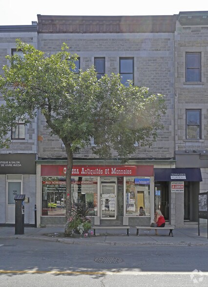 1100-1108 Av du Mont-Royal E, Montréal, QC à louer - Photo de l’immeuble – Image 2 sur 4