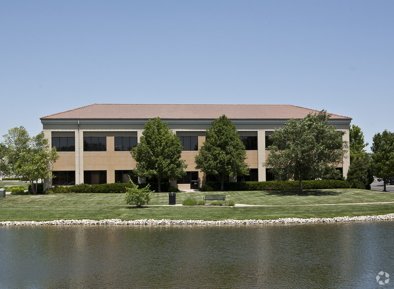 8415 E 21st St N, Wichita, KS à vendre - Photo de l’immeuble – Image 2 sur 22