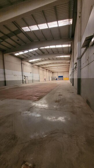 Plus de détails pour Industriel/Logistique à louer