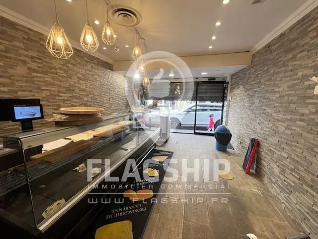 Plus de détails pour Local commercial à louer