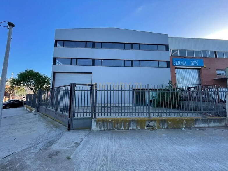 Industriel/Logistique dans Sant Llorenç d'Hortons, Barcelona à louer - Photo de l’immeuble – Image 2 sur 32