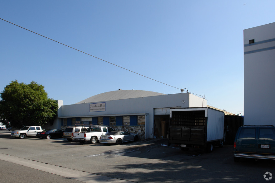 7800 Industry Ave, Pico Rivera, CA à louer - Photo de l’immeuble – Image 3 sur 7