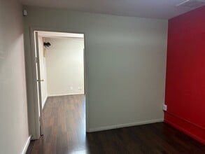 2102-2116 Wilshire Blvd, Santa Monica, CA à louer Photo intérieure– Image 1 sur 6