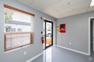 6771 Whitfield Industrial Ave, Sarasota, FL à louer Photo intérieure– Image 1 sur 12