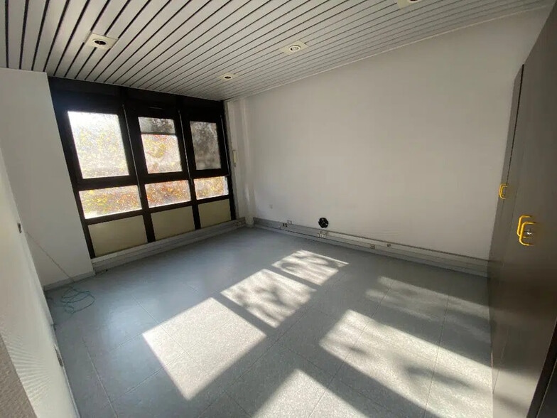 Bureau dans Annecy à vendre - Photo de l’immeuble – Image 3 sur 7