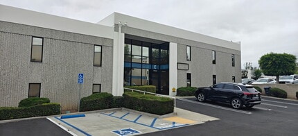 499 Nibus, Brea, CA à louer Photo intérieure– Image 1 sur 3