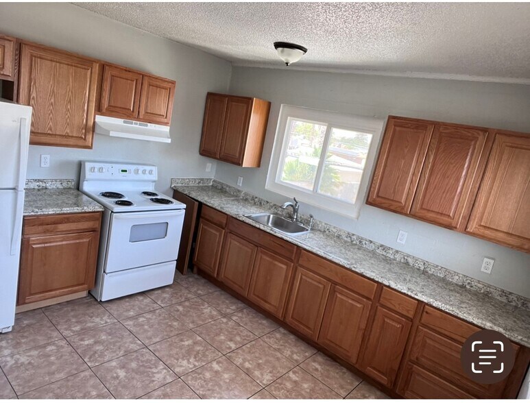 2213 Sunrise Ave, Las Vegas, NV à vendre - Photo de l’immeuble – Image 3 sur 24
