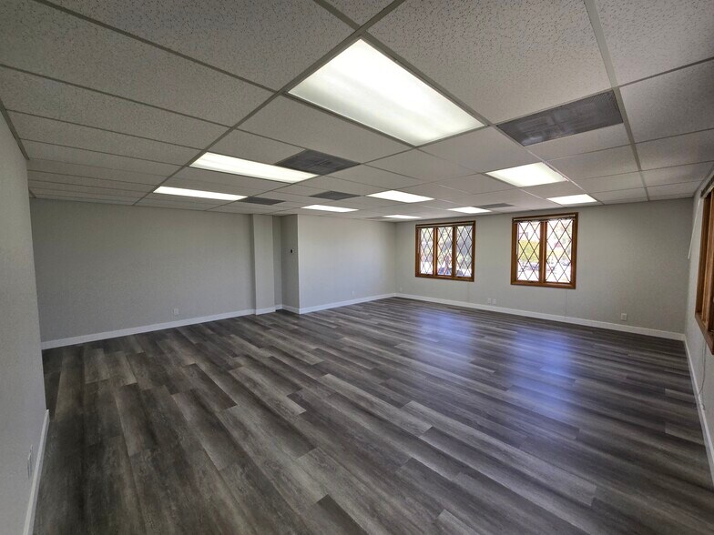 3871 E Colorado Blvd, Pasadena, CA à louer - Photo de l’immeuble – Image 3 sur 22