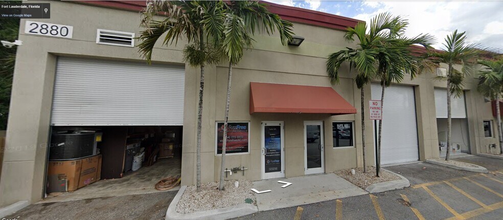 2880 SW 23rd Ter, Fort Lauderdale, FL à vendre - Photo de l’immeuble – Image 1 sur 3