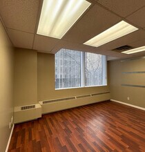 111 2 Ave S, Saskatoon, SK à louer Photo intérieure– Image 1 sur 4