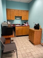 100 Everett Ave, Chelsea, MA à louer Photo intérieure– Image 2 sur 13