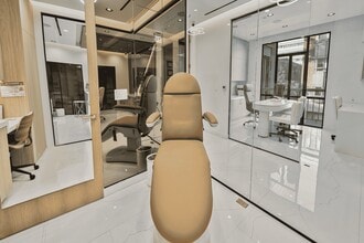 428-444 N Bedford Dr, Beverly Hills, CA à louer Photo intérieure– Image 2 sur 12