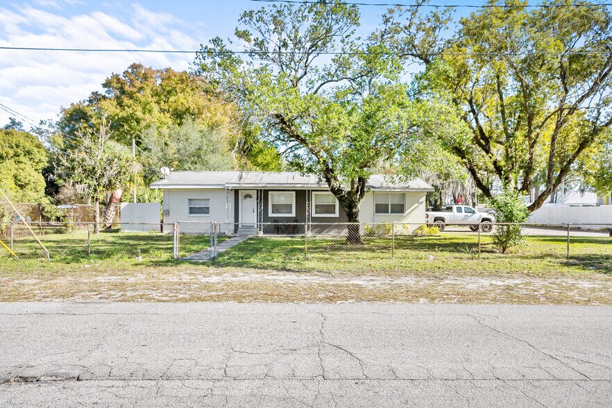7 UNIT PORTFOLIO portefeuille de 2 biens à vendre sur LoopNet.fr - Photo principale – Image 1 sur 42