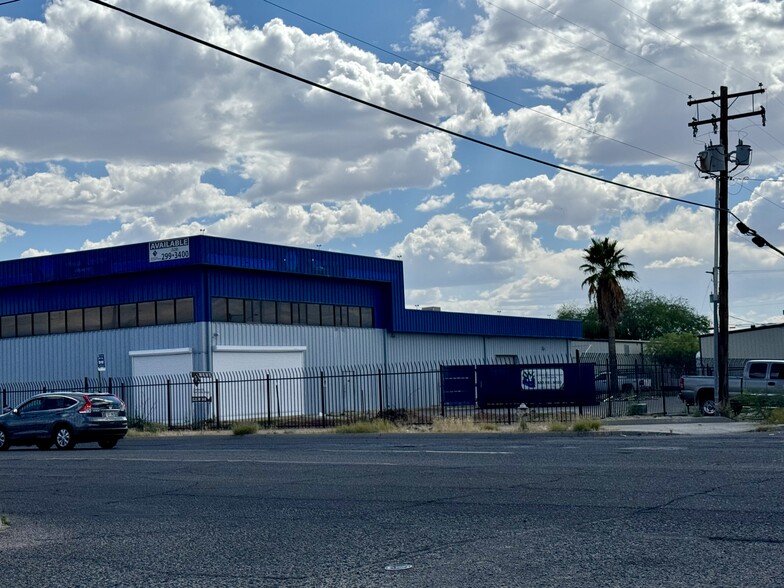 880 E 20th St, Tucson, AZ à louer - Photo de l’immeuble – Image 3 sur 14