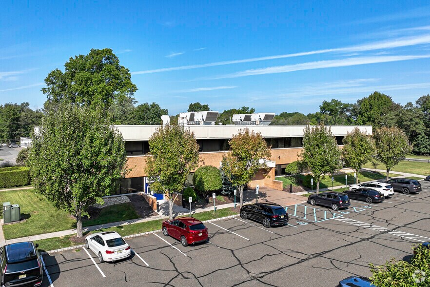 330 Passaic Ave, Fairfield, NJ à louer - Photo de l’immeuble – Image 3 sur 5