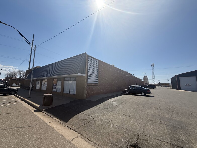 1107 Main St, Woodward, OK à vendre - Photo de l’immeuble – Image 3 sur 19