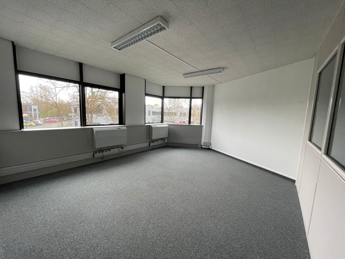 1 Rue Jean Sapidus, Illkirch-Graffenstaden, BR 67400 -  -  - Photo intérieure - Image 1 of 7