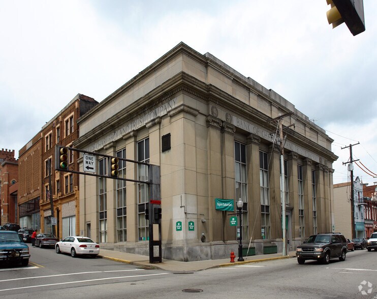 501 Fallowfield Ave, Charleroi, PA à vendre - Photo principale – Image 1 sur 19
