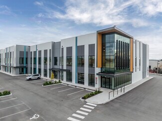 Plus de détails pour 12939 Anvil Way, Surrey, BC - Industriel/Logistique à vendre