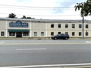 17 E Jericho Tpke, Huntington Station, NY à louer Photo intérieure– Image 2 sur 8