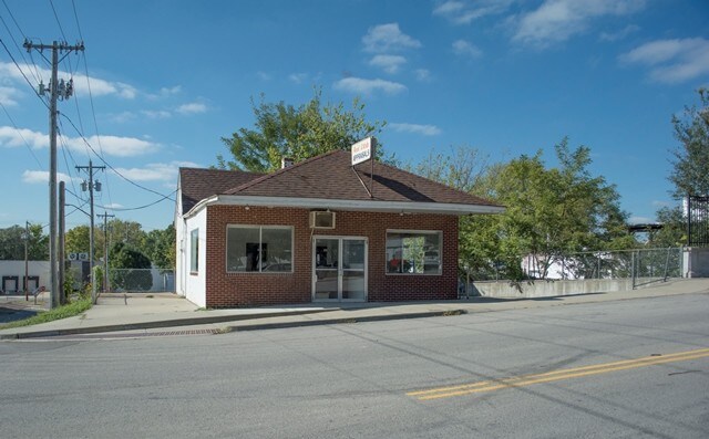 324 S Main St, Independence, MO à vendre - Autre – Image 1 sur 14