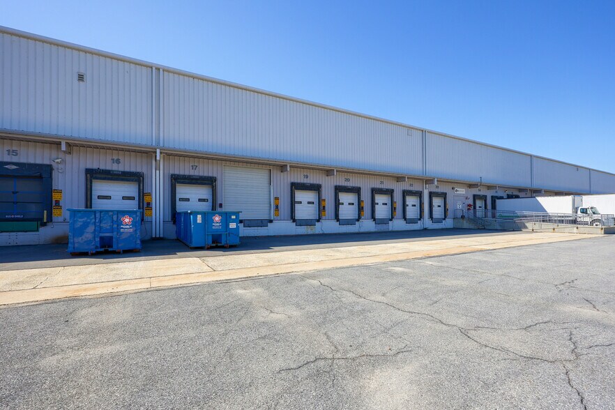 1157 Arnold Rd, Reading, PA à louer - Photo de l’immeuble – Image 3 sur 19