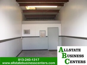 13652 N 12th St, Tampa, FL à louer Photo intérieure– Image 1 sur 5