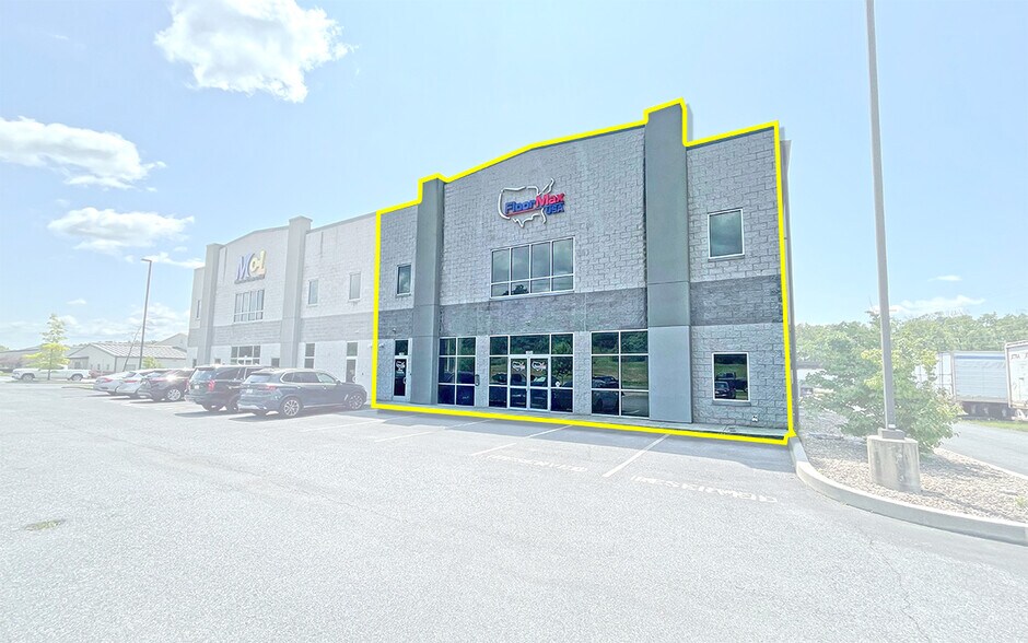 7701 Derry St, Harrisburg, PA à vendre - Photo de l’immeuble – Image 2 sur 11