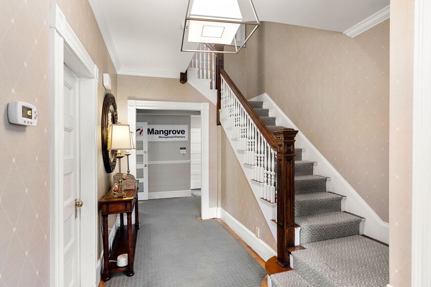 52A Waltham St, Lexington, MA à louer - Hall d’entrée – Image 3 sur 15