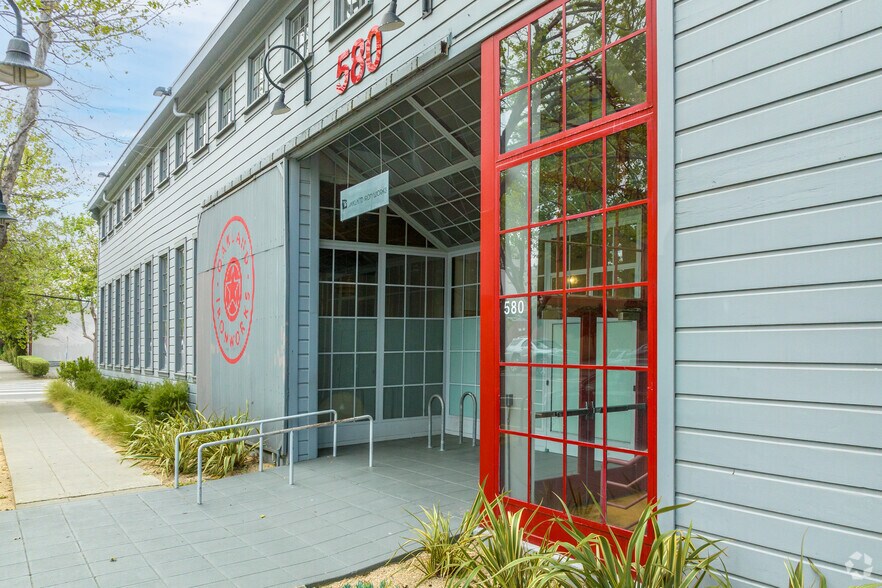 550-590 2nd St, Oakland, CA à louer - Photo de l’immeuble – Image 3 sur 7