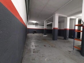 Local commercial dans Barcelone, Barcelona à louer Photo intérieure– Image 1 sur 13