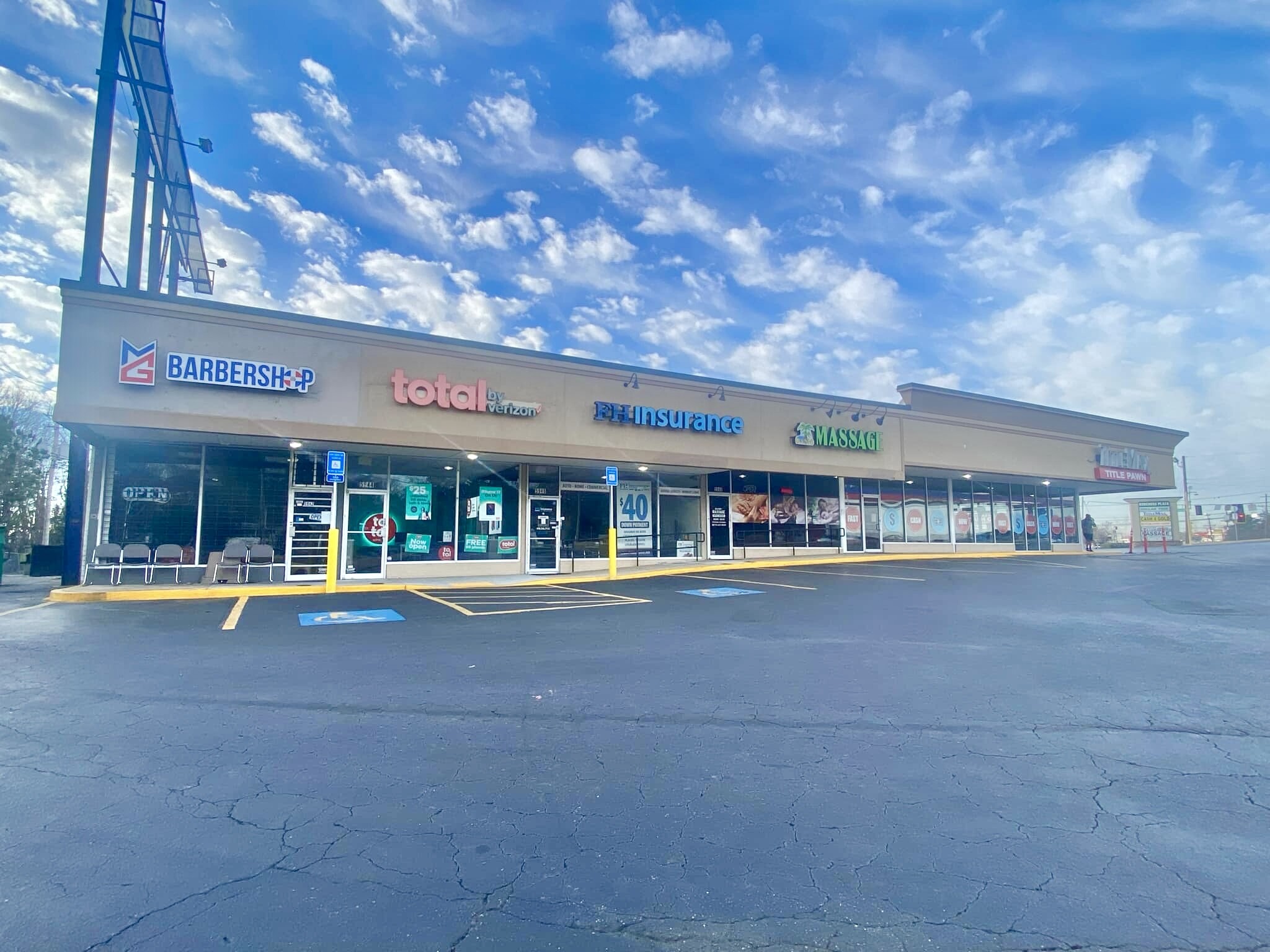 5942-5950 Buford Hwy, Norcross, GA à louer Photo intérieure– Image 1 sur 9