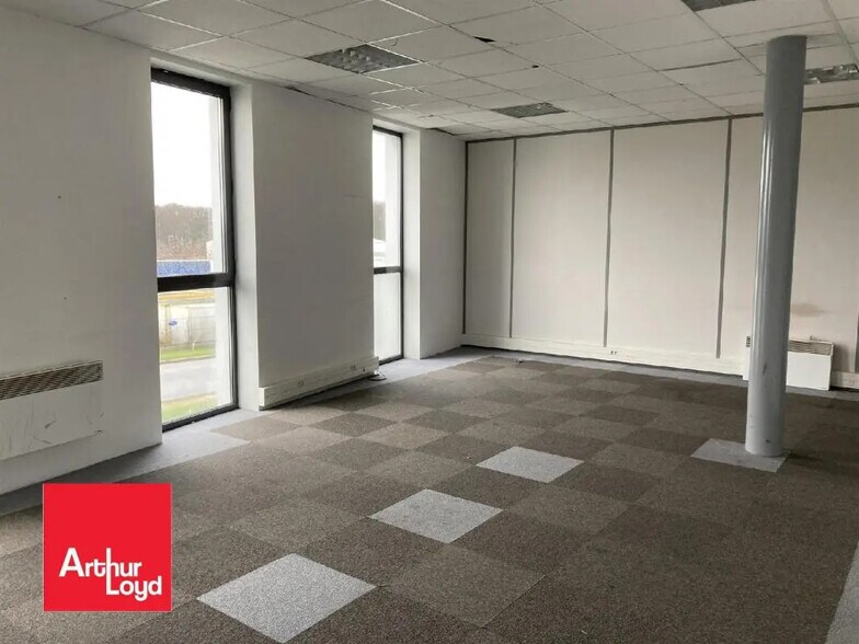 Bureau dans Nogent-le-Phaye à louer - Photo intérieure – Image 2 sur 3