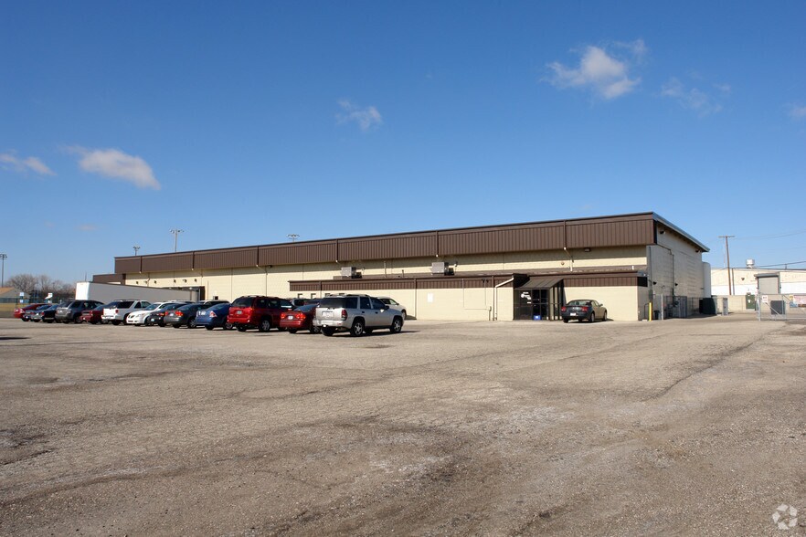 33101 Harper Ave, Saint Clair Shores, MI à vendre - Photo de l’immeuble – Image 2 sur 3