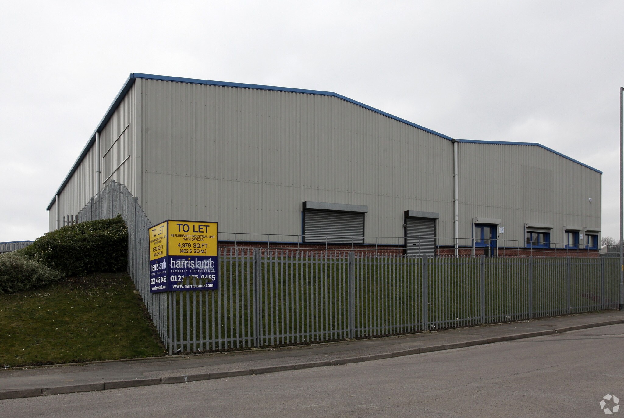East Acre, Willenhall à louer Photo principale– Image 1 sur 5