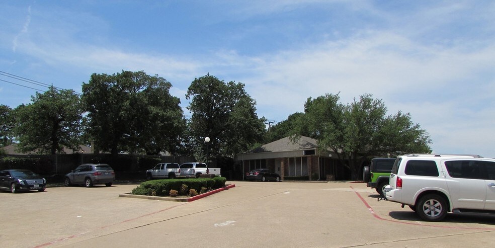 5612 SW Green Oaks Blvd, Arlington, TX à vendre - Photo de l’immeuble – Image 3 sur 18