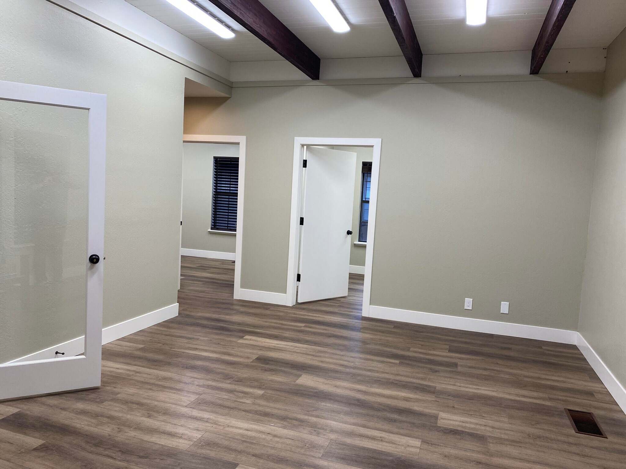 924 Incline Way, Incline Village, NV à louer Photo principale– Image 1 sur 13