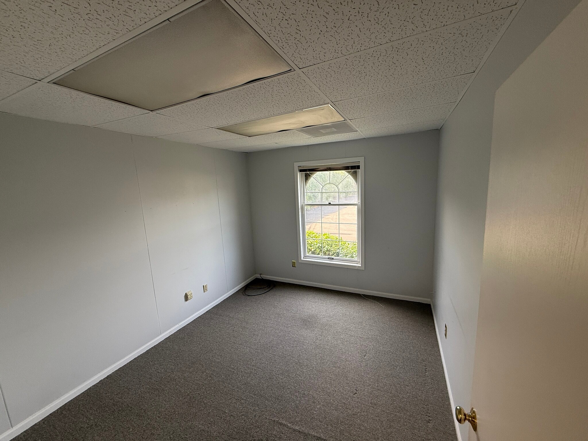 23409-23411 Jefferson Ave, Saint Clair Shores, MI à louer Photo intérieure– Image 1 sur 9
