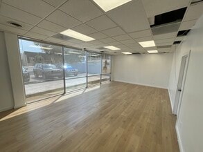 902 N Circle Dr, Colorado Springs, CO à louer Photo intérieure– Image 2 sur 2