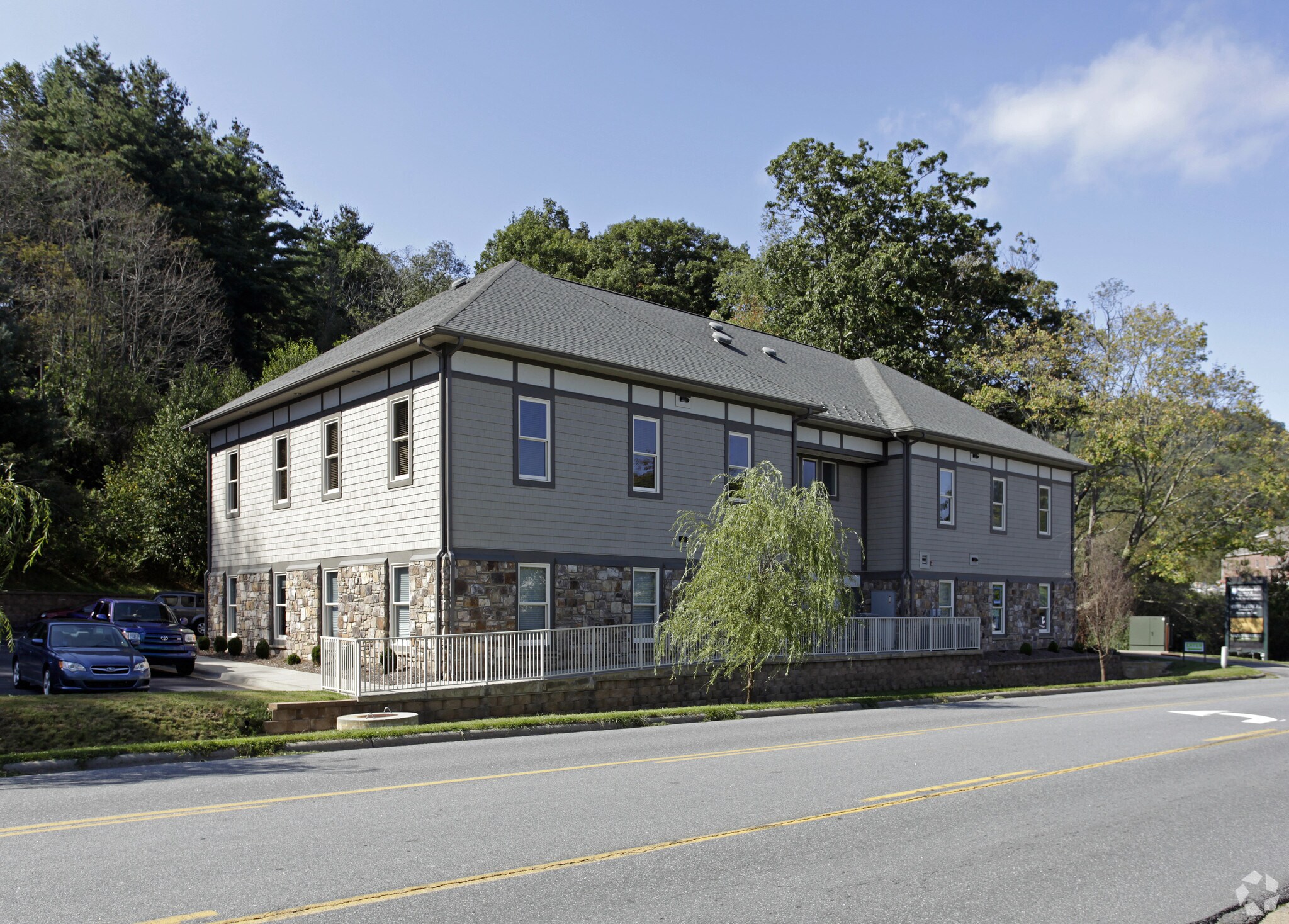 379 New Market Blvd, Boone, NC à louer Photo principale– Image 1 sur 15