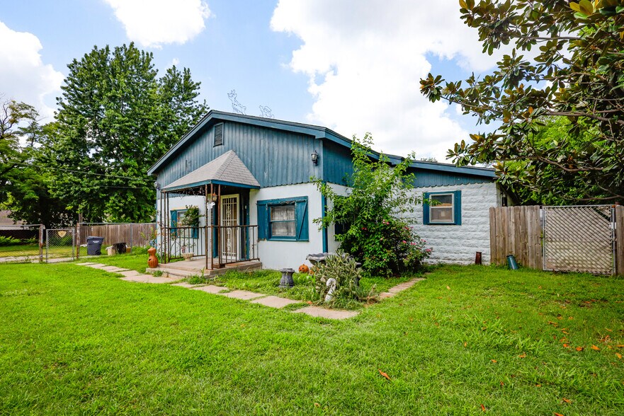 114 E 26th St N, Wichita, KS à vendre - Photo de l’immeuble – Image 3 sur 90