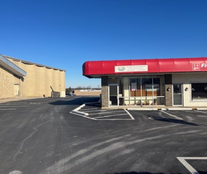 1459 E Dorothy Ln, Dayton, OH à louer - Photo de l’immeuble – Image 2 sur 4