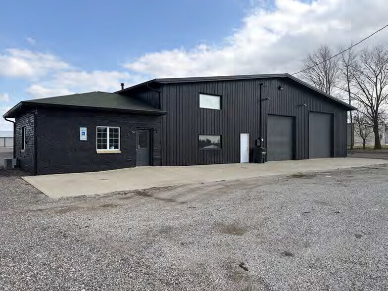 13887 N 1000 East Rd, Bloomington, IL à louer - Photo principale – Image 1 sur 3