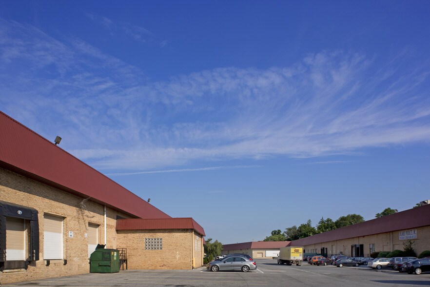 2601-2729 Merchant Dr, Baltimore, MD à louer - Photo de l’immeuble – Image 3 sur 8