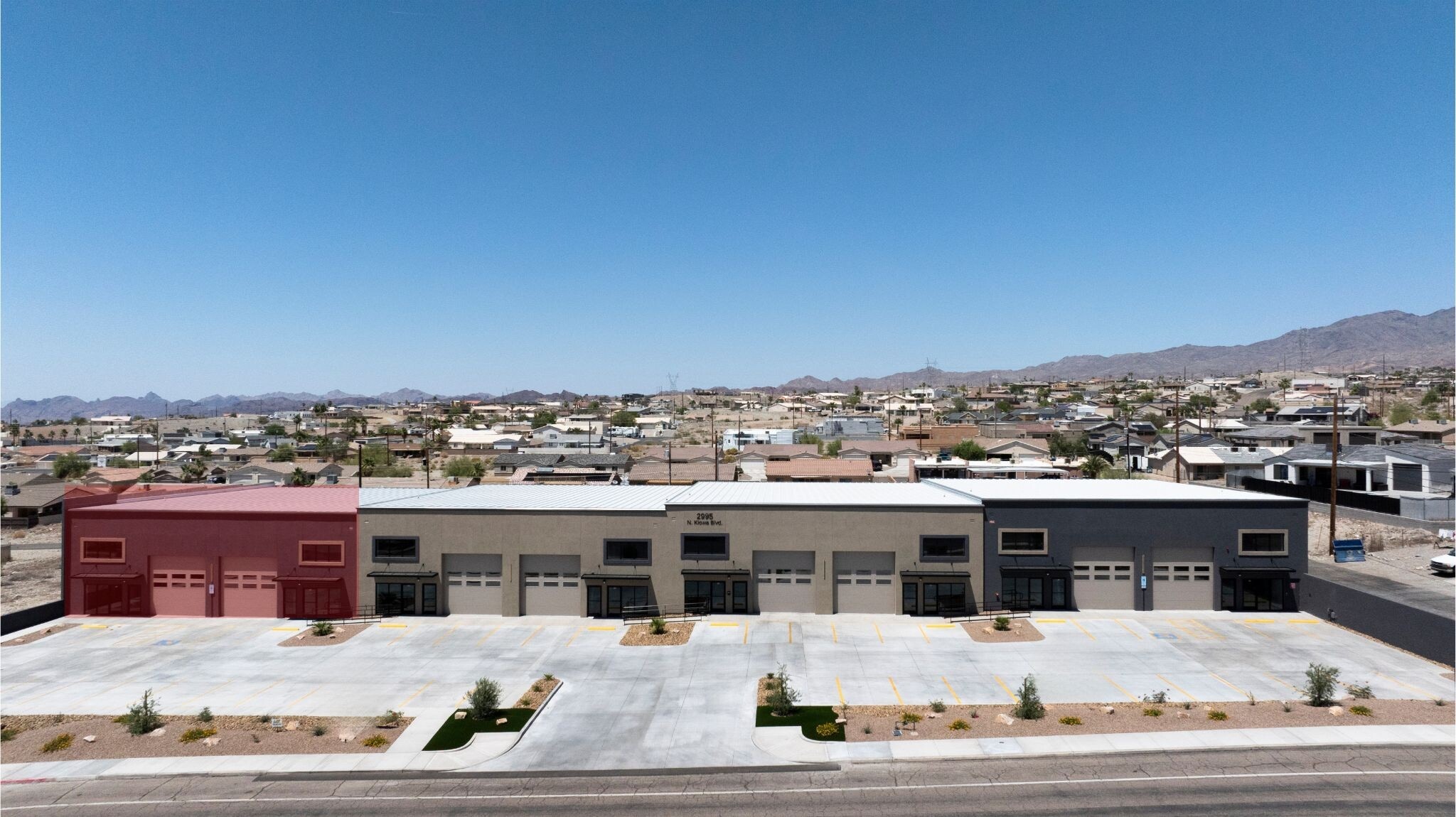 2995 Kiowa Blvd N, Lake Havasu City, AZ à louer Photo de l’immeuble– Image 1 sur 22