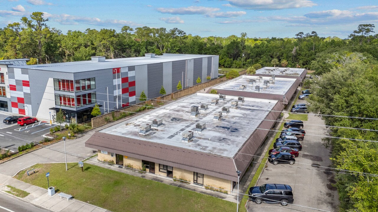 4424 NW 13th St, Gainesville, FL à louer Photo principale– Image 1 sur 9