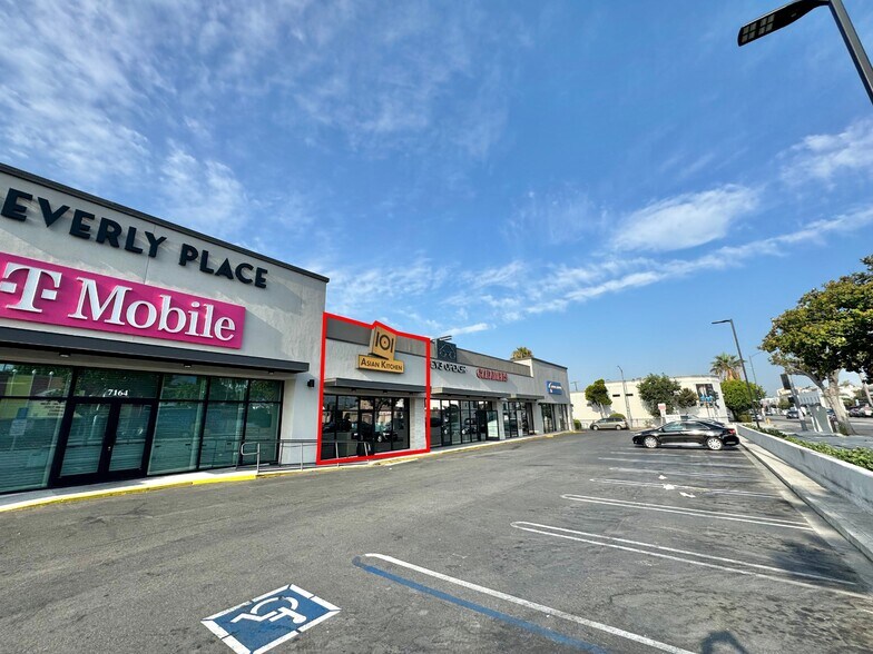 7150-7182 Beverly Blvd, Los Angeles, CA à louer - Photo de l’immeuble – Image 3 sur 5